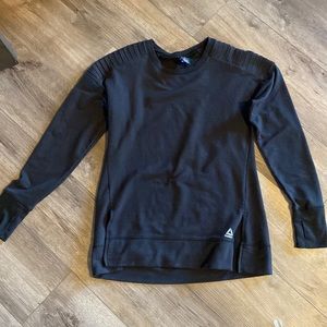 Black crew neck sweatshirt